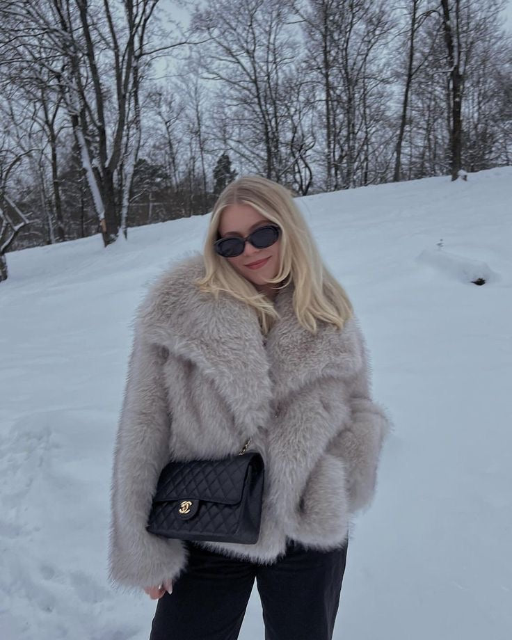 AMALIE | Fur Coat