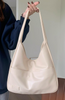 ANNE | Essential shoulder bag